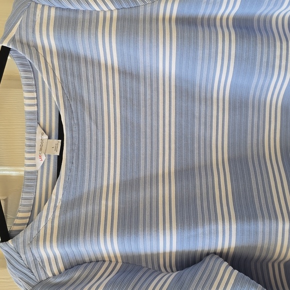 LIZ CLAIBORNE BRAND WOMEN'S BLUE & WHITE STRIPES 3/4 SLEEVES TOP SIZE LARGE - Picture 2 of 16